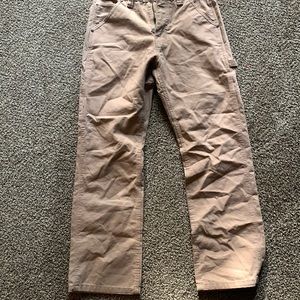 Diehard jeans for men and women in a cream color with a straight but loose fit!